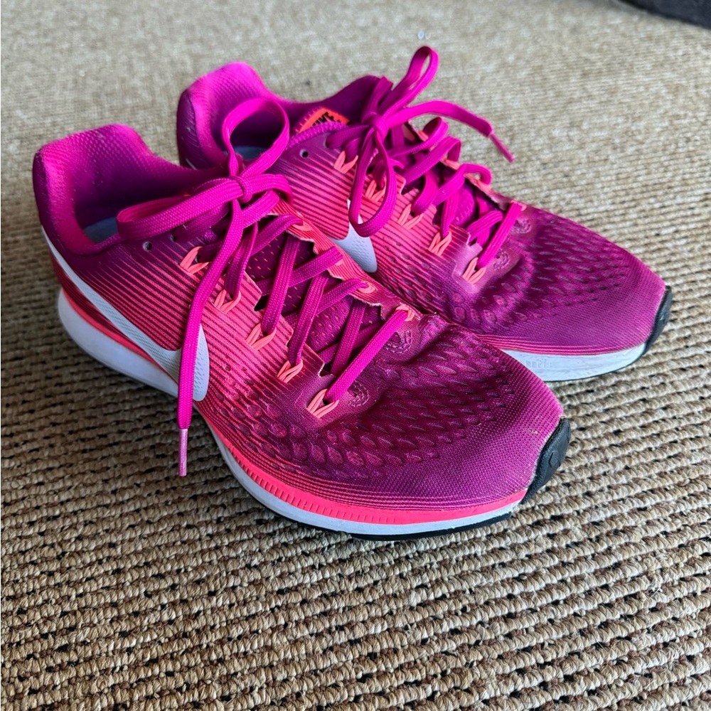Pink Nike Air Zoom Pegasus size 8 Women’s Running Shoes